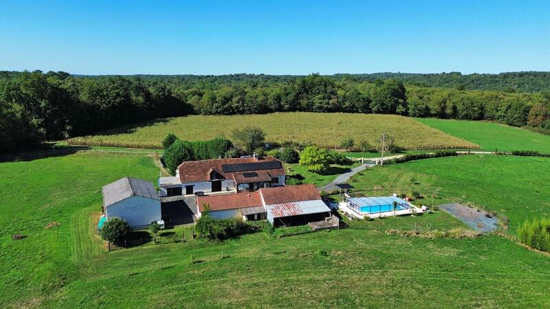 Propriété - 101 m² - 3 pièces