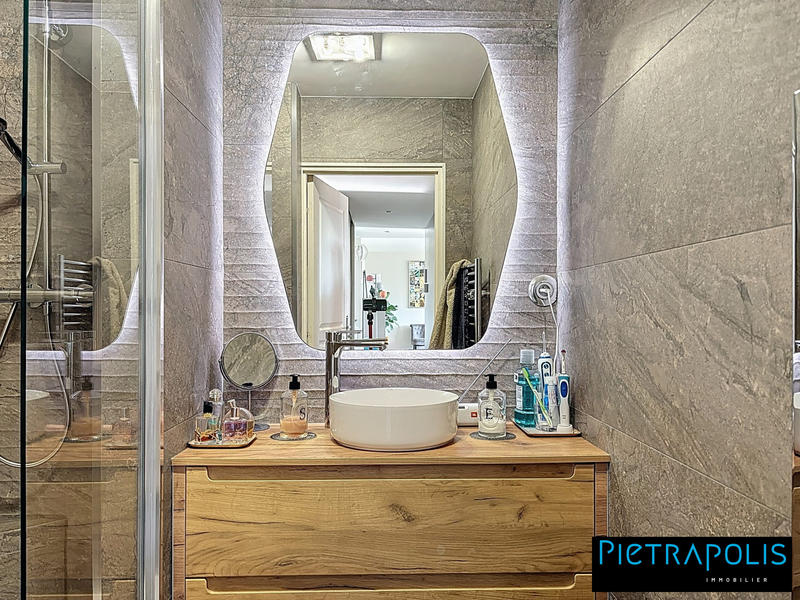 Appartement - 74 m² - 3 pièces