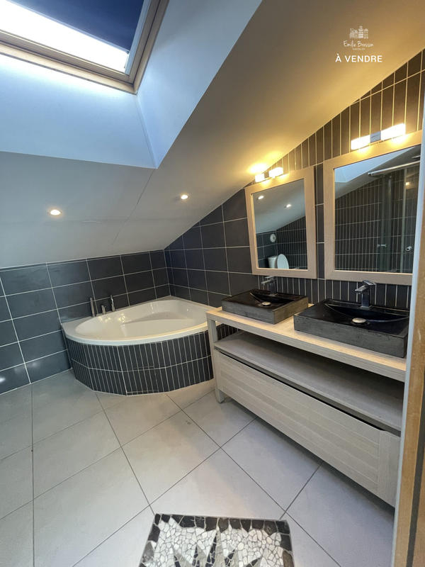 Maison - 148 m² - 5 pièces