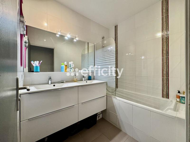 Appartement - 125 m² - 5 pièces