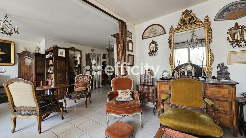 Appartement - 90 m² - 4 pièces