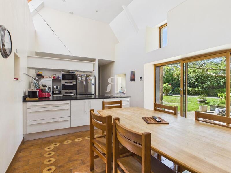 Maison - 298 m² - 5 pièces