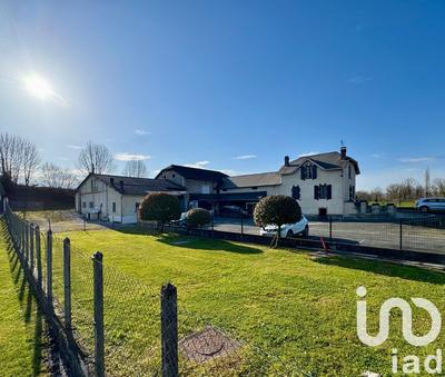 Maison - 700 m² - 5 pièces