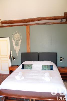 Maison - 340 m² - 9 pièces