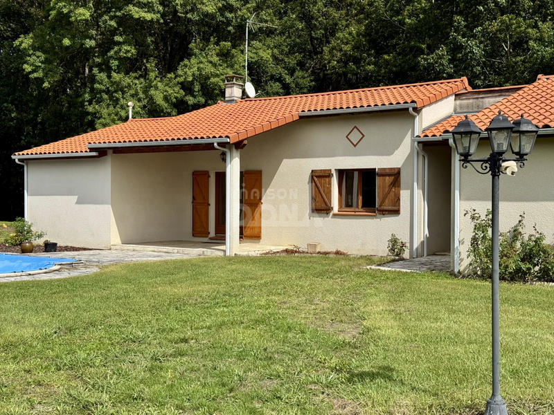 Maison - 186 m² - 7 pièces