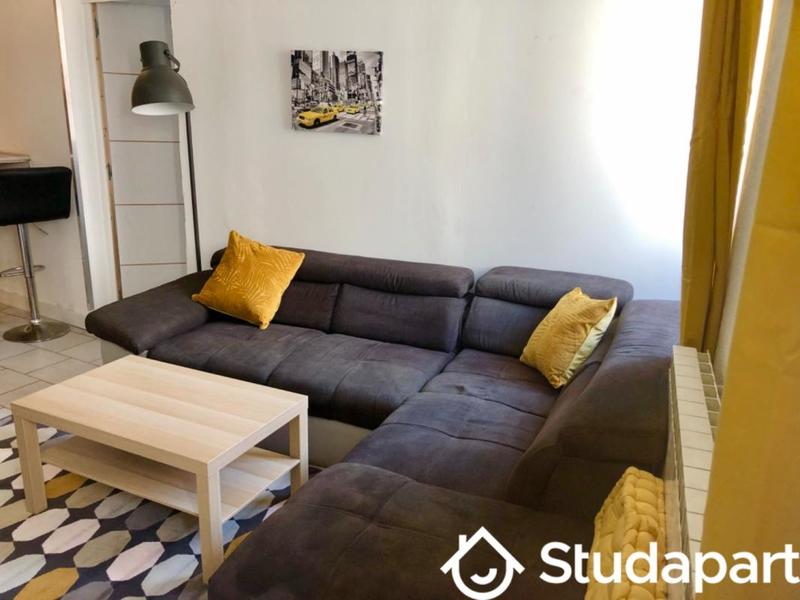 Chambre - 12 m² - 1 pièce