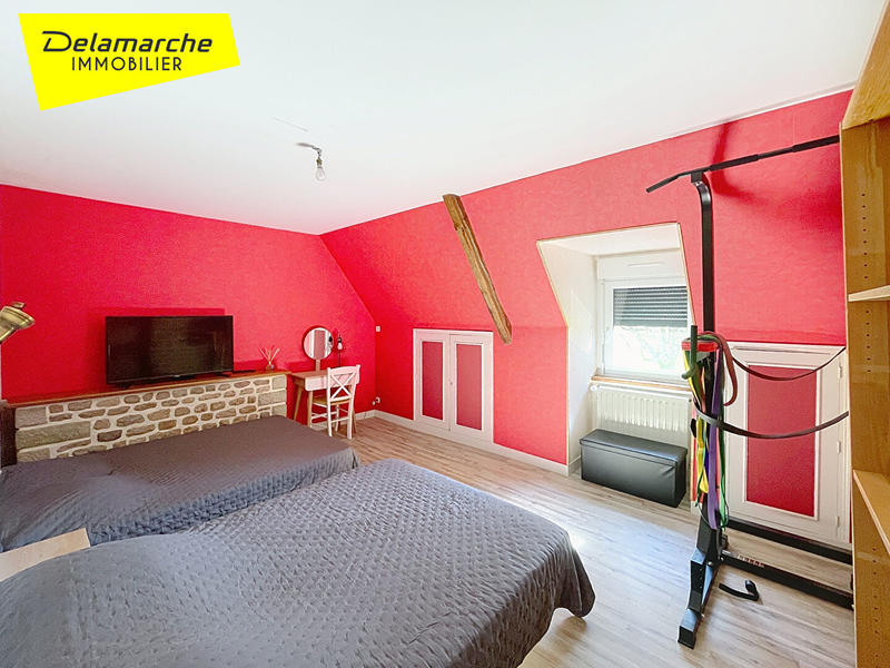 Maison - 177 m² - 8 pièces