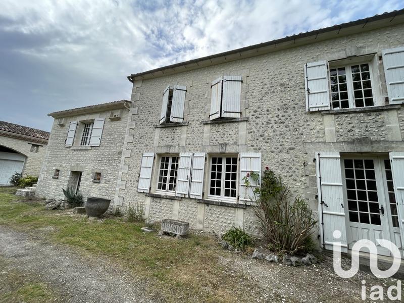 Maison - 222 m² - 7 pièces