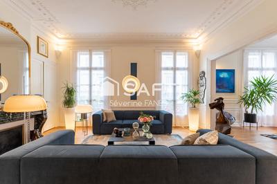 Appartement - 122 m² - 5 pièces