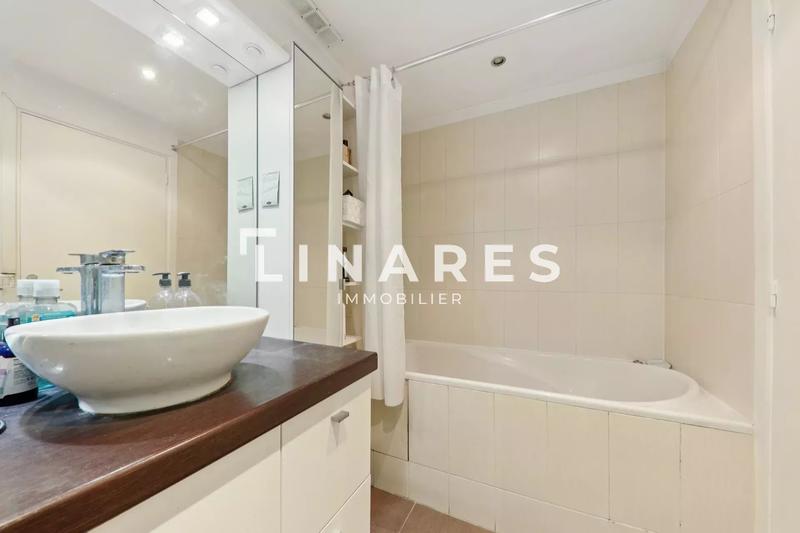 Appartement - 97 m² - 3 pièces