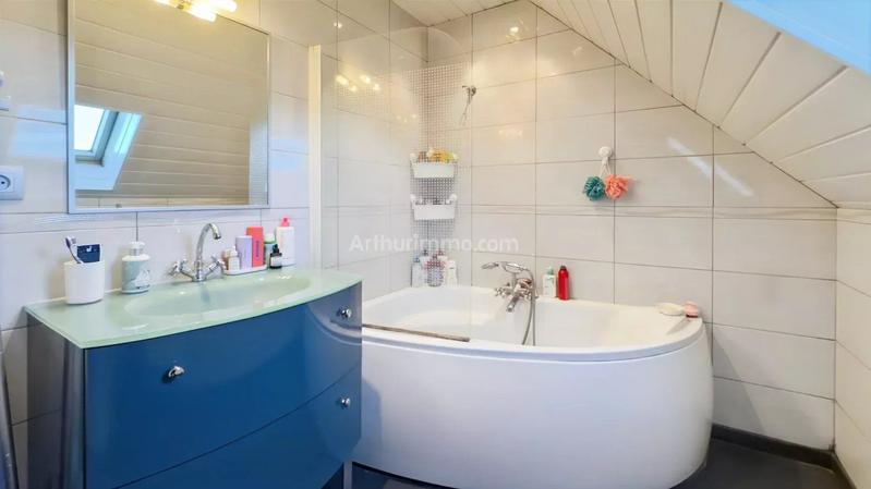 Maison - 95 m² - 5 pièces