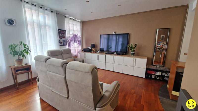 Appartement - 99 m² - 4 pièces