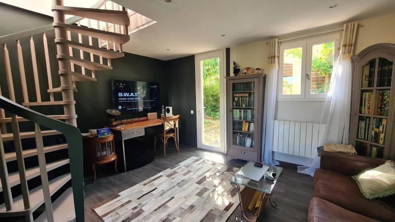 Villa - 208 m² - 8 pièces