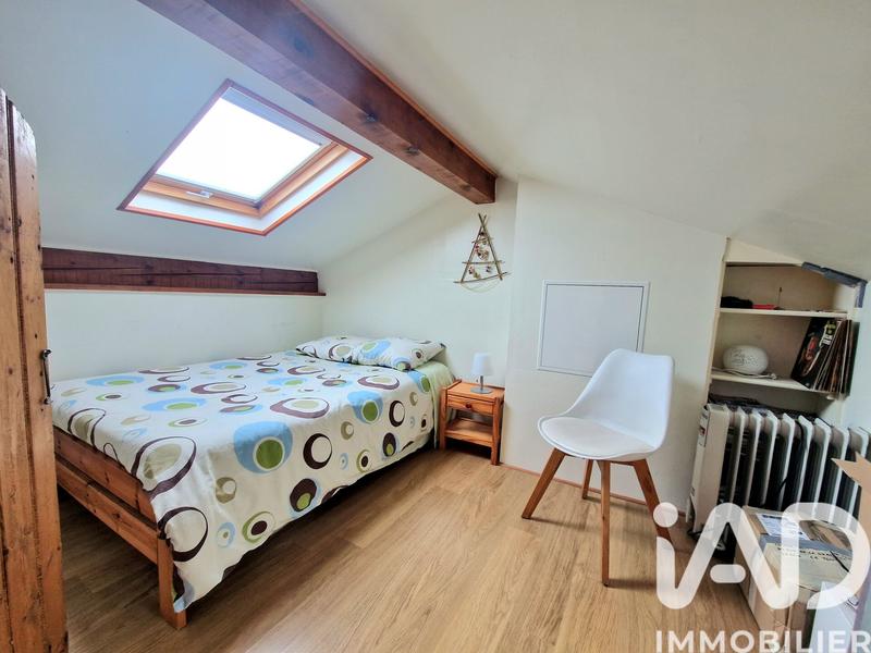 Maison - 94 m² - 7 pièces