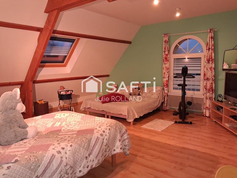 Maison - 250 m² - 8 pièces