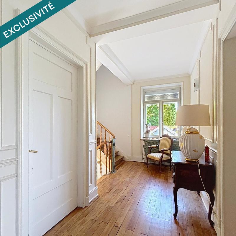 Maison de maîtres - 381 m² - 11 pièces