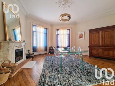 Maison - 480 m² - 11 pièces