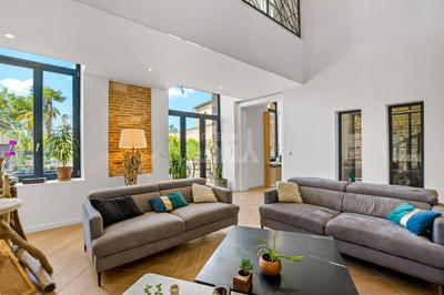 Maison ancienne - 310 m² - 8 pièces