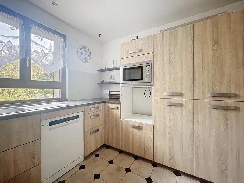 Pavillon - 150 m² - 6 pièces