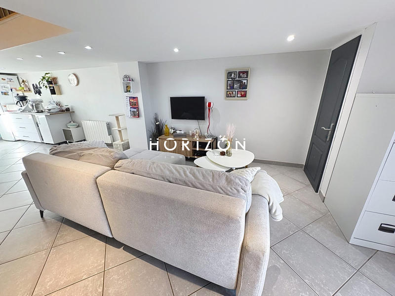 Appartement - 84 m² - 2 pièces