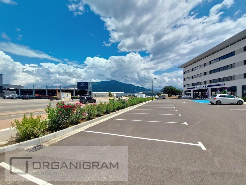 Local commercial - 178 m²