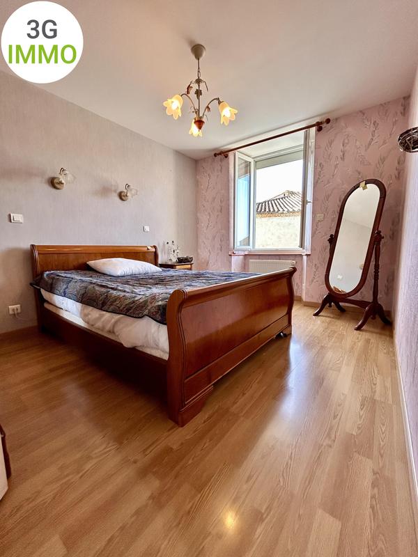 Maison - 99 m² - 4 pièces