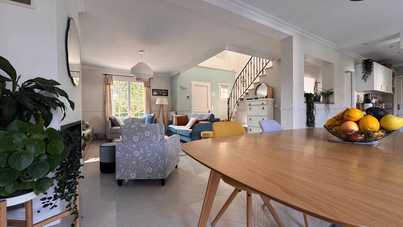 Maison - 140 m² - 6 pièces