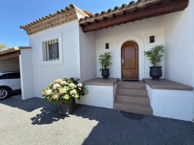 Villa - 335 m² - 8 pièces