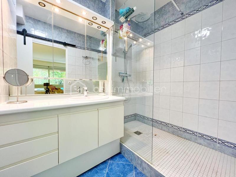 Appartement - 110 m² - 5 pièces