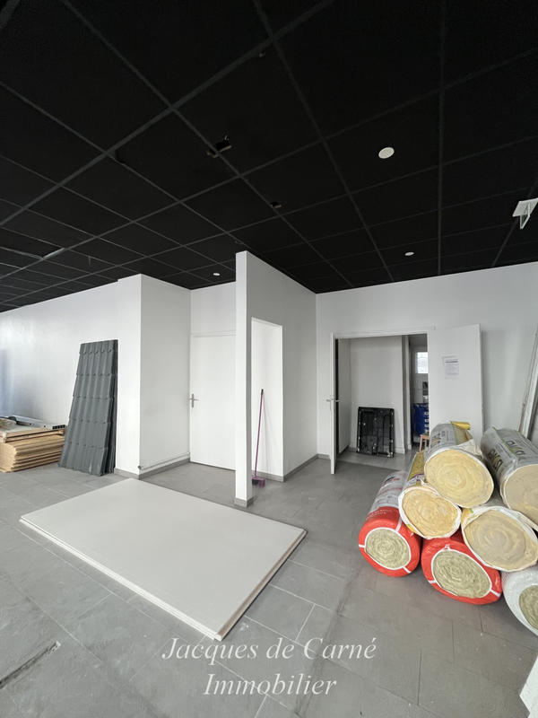 Local commercial - 80 m² - 3 pièces