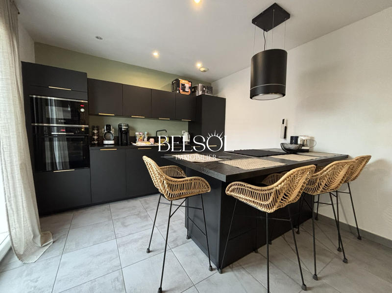 Appartement - 81 m² - 3 pièces