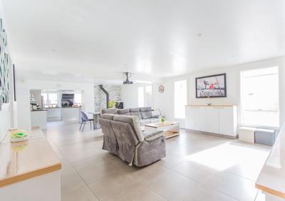 Propriété - 602 m² - 9 pièces