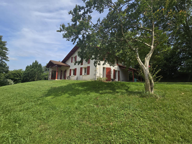 Maison - 160 m² - 4 pièces