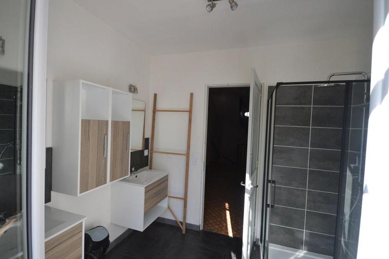 Maison - 253 m² - 11 pièces