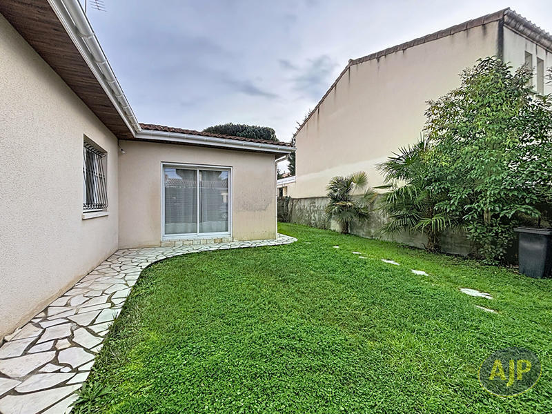 Maison - 105 m² - 4 pièces