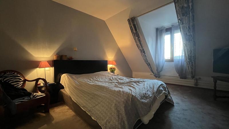 Maison traditionnelle - 198 m² - 5 pièces