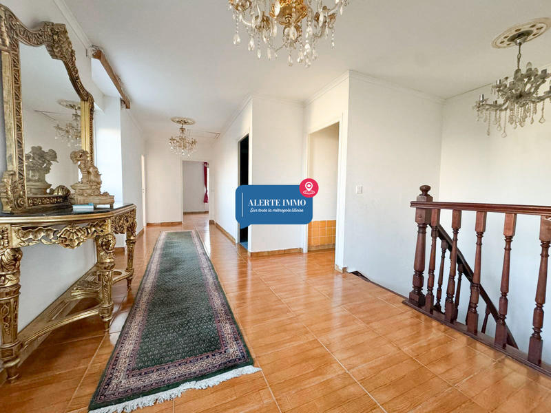 Maison - 203 m² - 5 pièces