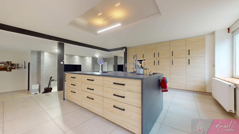 Maison - 476 m² - 10 pièces