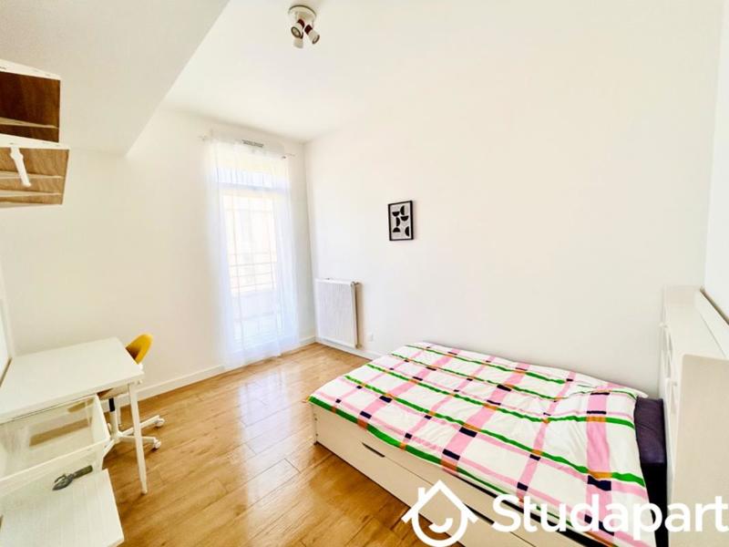 Chambre - 13 m² - 1 pièce