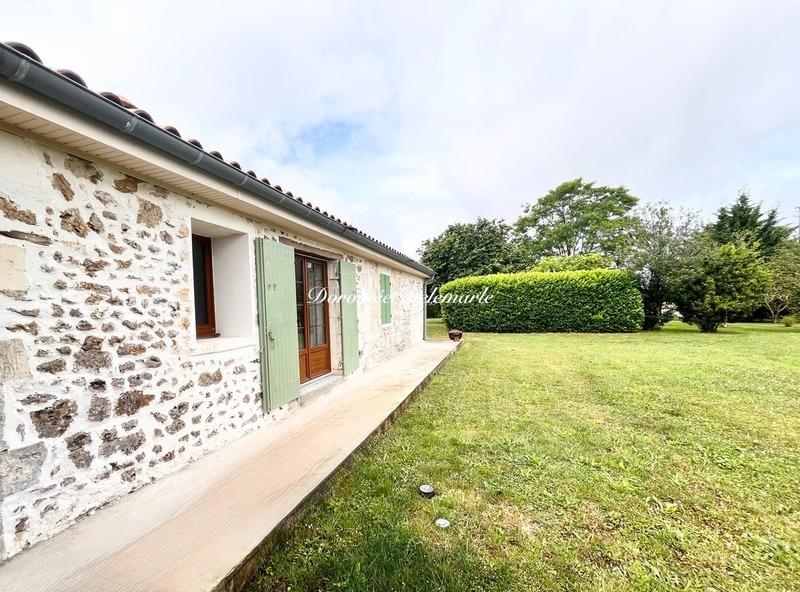 Maison - 298 m² - 9 pièces