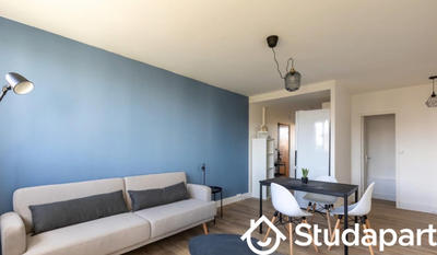 Chambre - 11 m² - 1 pièce