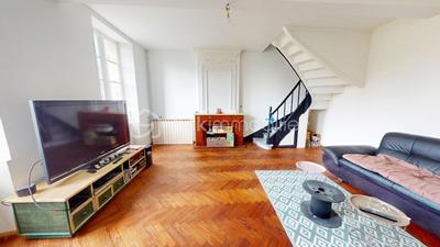 Maison - 268 m² - 11 pièces