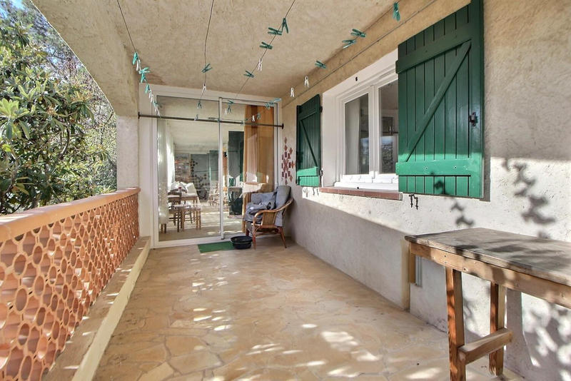 Maison - 227 m² - 6 pièces