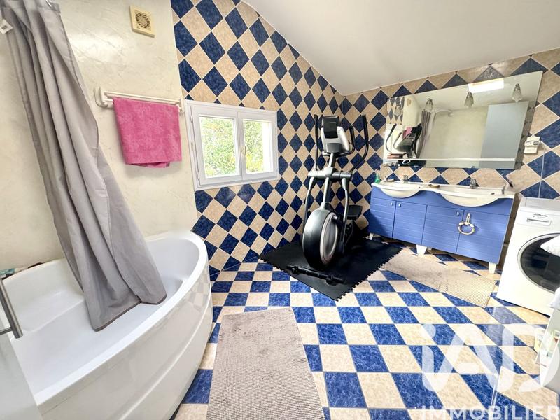 Maison - 94 m² - 5 pièces