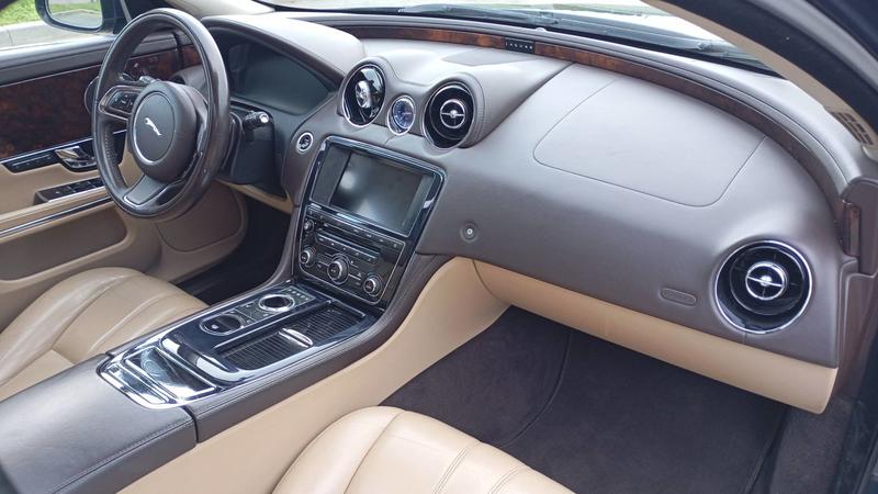 Jaguar Xj 3.0 d V6 275 Bva8 Luxe Premium Empattement Long - Automatique Toit ouvrant
