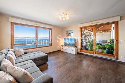 Appartement - 90 m² - 4 pièces