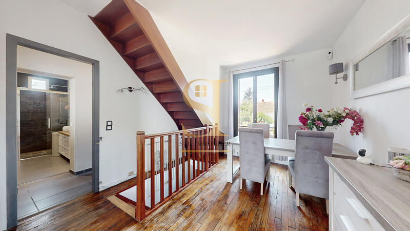 Maison - 108 m² - 7 pièces