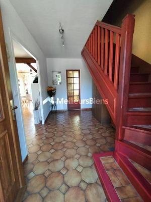 Maison - 121 m² - 6 pièces