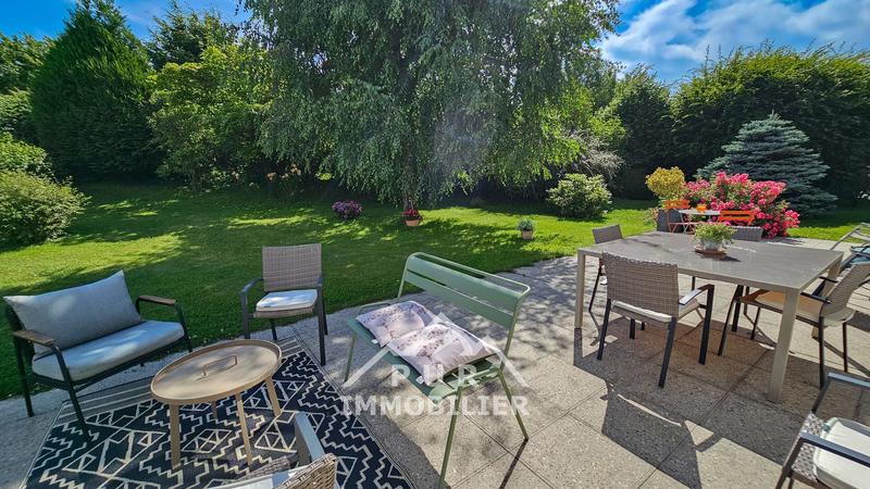 Maison - 206 m² - 6 pièces