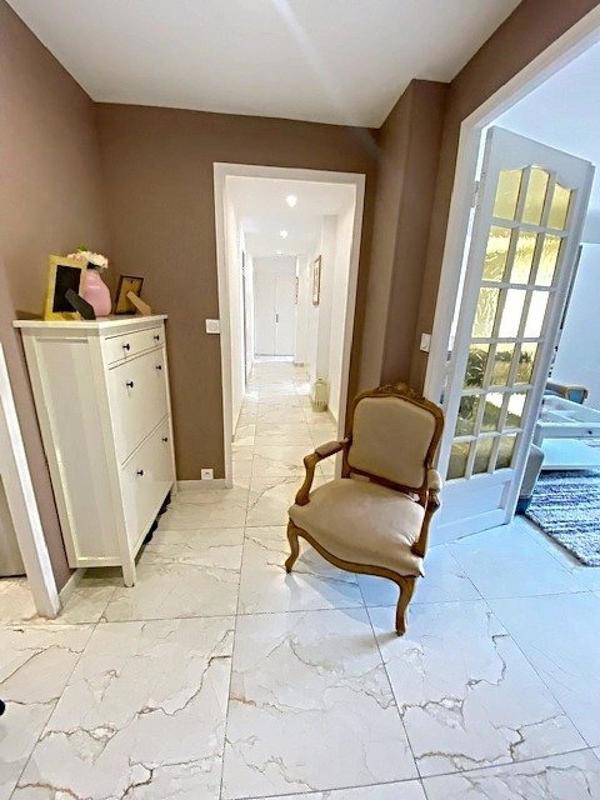 Appartement - 98 m² - 5 pièces